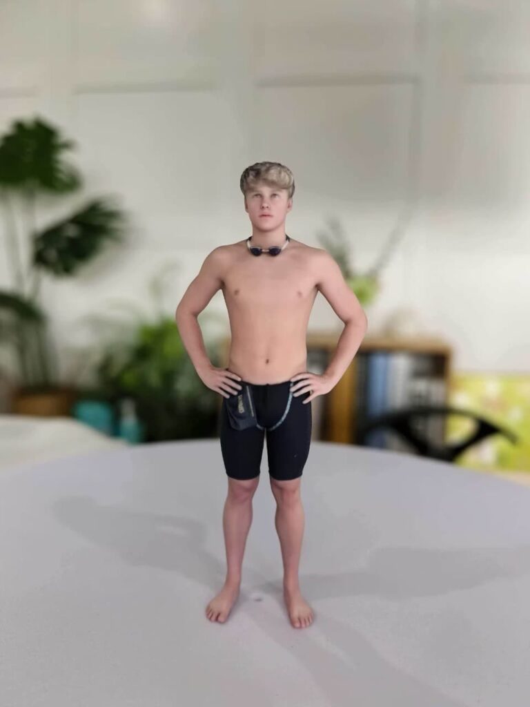 Standing Figurine — 15cm · 1 Person