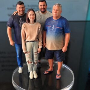 Standing Figurine — 15cm · 4 People