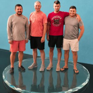 Standing Figurine — 12cm · 4 People